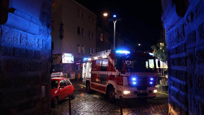 Hoher Sachschaden bei Zimmerbrand in Nürnberg
