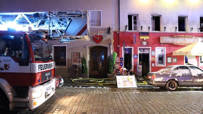 Hoher Sachschaden bei Zimmerbrand in Nürnberg