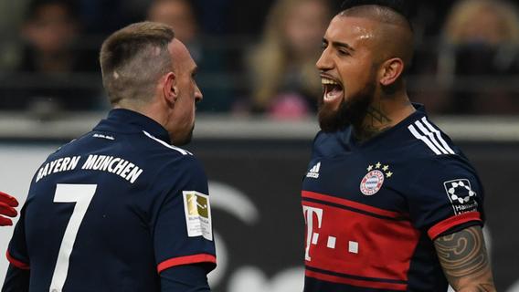Franck Ribéry und Arturo Vidal dürfen jubeln: Die Bayern sind Herbstmeister