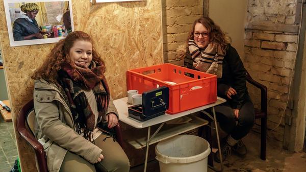 Lichterglanz auf Maffei: Die zwölfte Bergwerksweihnacht wurde zwar vom Schnee gebeutelt, lockte dafür aber nur so viele Besucher, dass man entspannt durch das Weihnachtsdorf schlendern konnte.