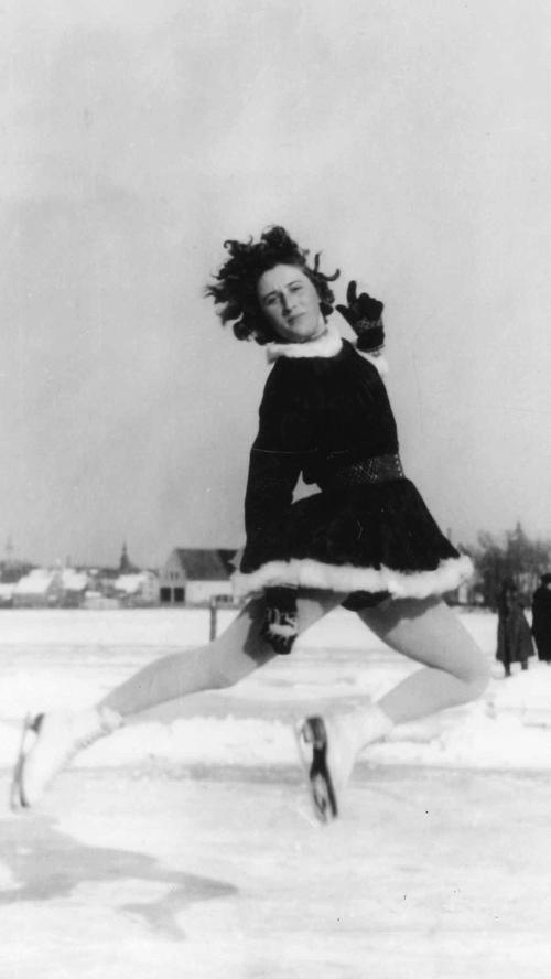 Schon 1953 eine Eisprinzessin auf dem Bärenwirtsweiher blieb Inge Schömig diesem Sport bis ins hohe Alter treu und drehte noch im vergangenen Jahr ihre Runden auf der Eisbahn am Marktplatz.