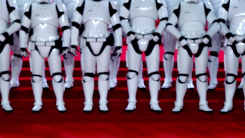 Stormtrooper auf dem roten Teppich: Bilder der "Star Wars"-Premiere