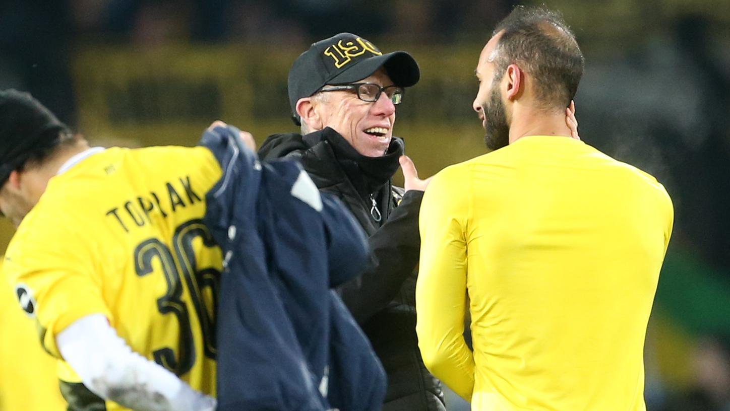 Siegte mit dem BVB beim Debüt: Dortmunds neuer Trainer Peter Stöger.