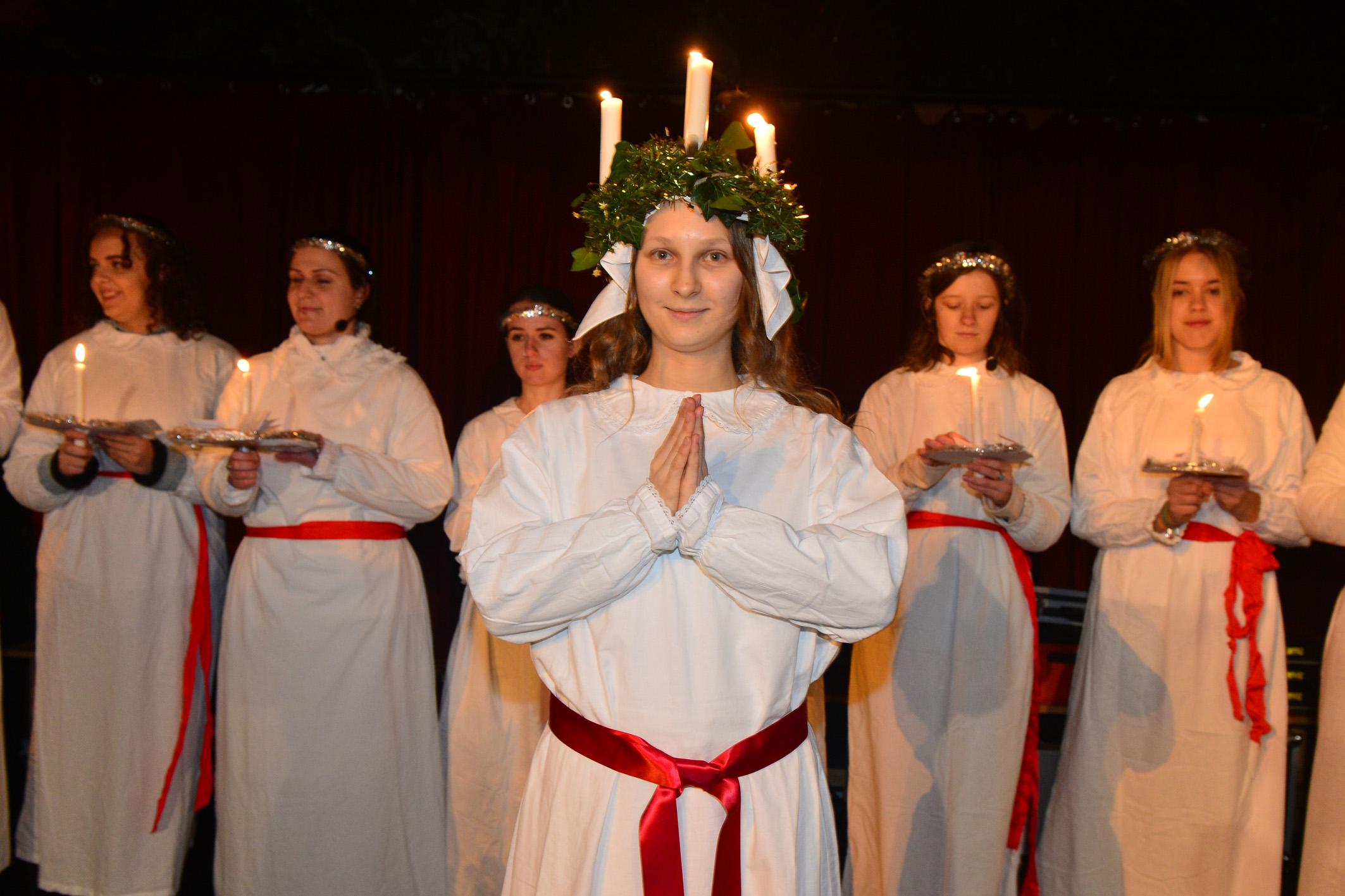 Luciafest Auf Der Waldweihnacht: Das Sind Die Bilder | Nordbayern