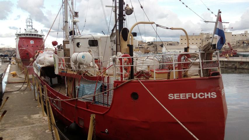 Kurz vor Beginn der Mission: Die "Seefuchs" liegt in Malta vor Anker.