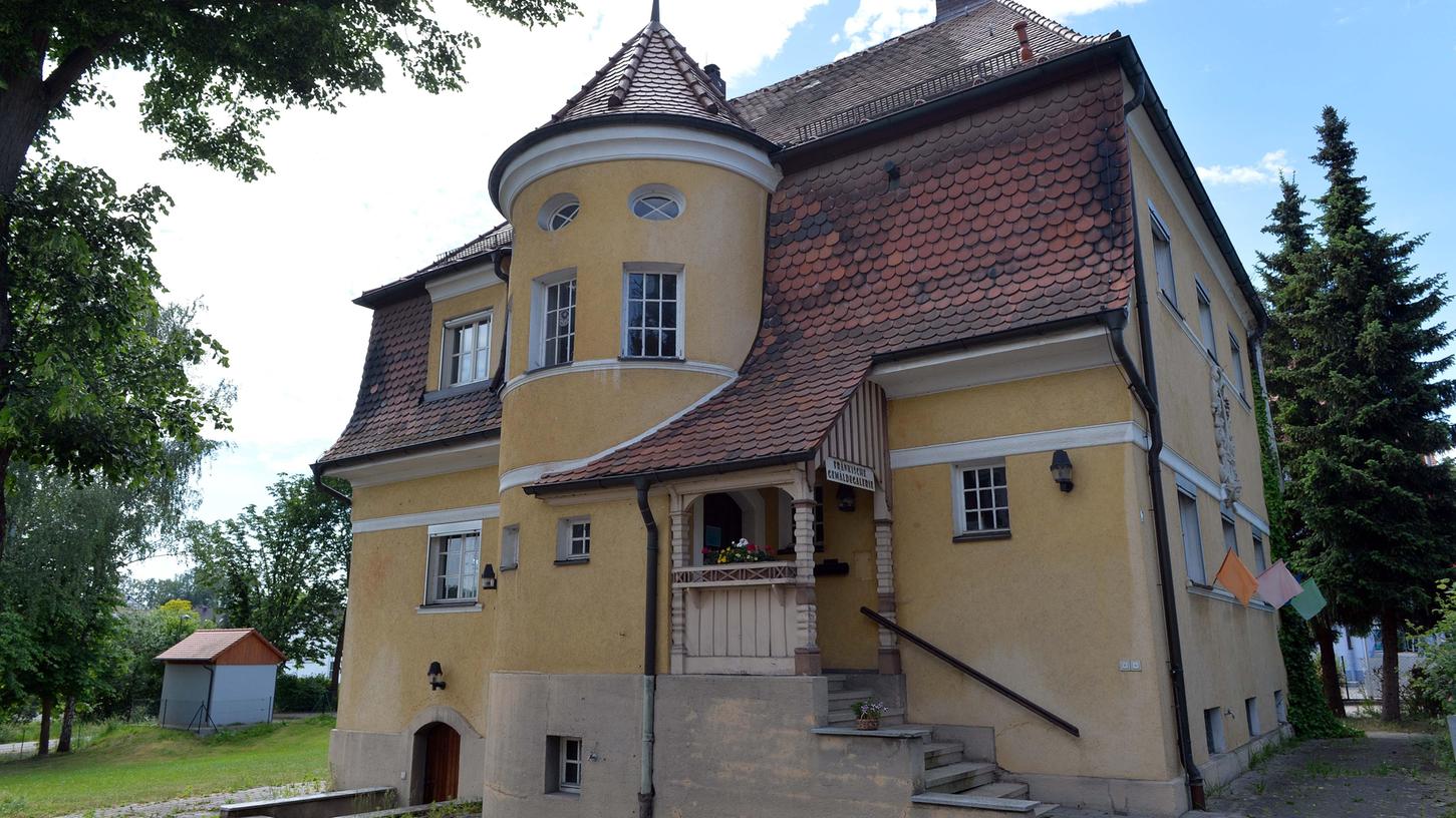Theater, Konzerte, Seminare und eine Museumsscheune: Das frühere Kuratenhaus soll in ein Kulturzentrum umgewandelt werden und auch Besucher von außerhalb locken. Theater, Konzerte, Seminare und eine Museumsscheune: Das frühere Kuratenhaus soll in ein Kulturzentrum umgewandelt werden und auch Besucher von außerhalb locken.