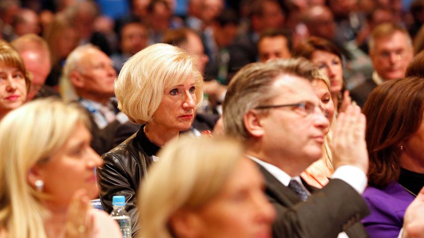 Julia Lehner, Nürnbergs Kulturreferentin (Hintergrund Mitte), wurde erneut in den erweiterten Vorstand der CSU gewählt.