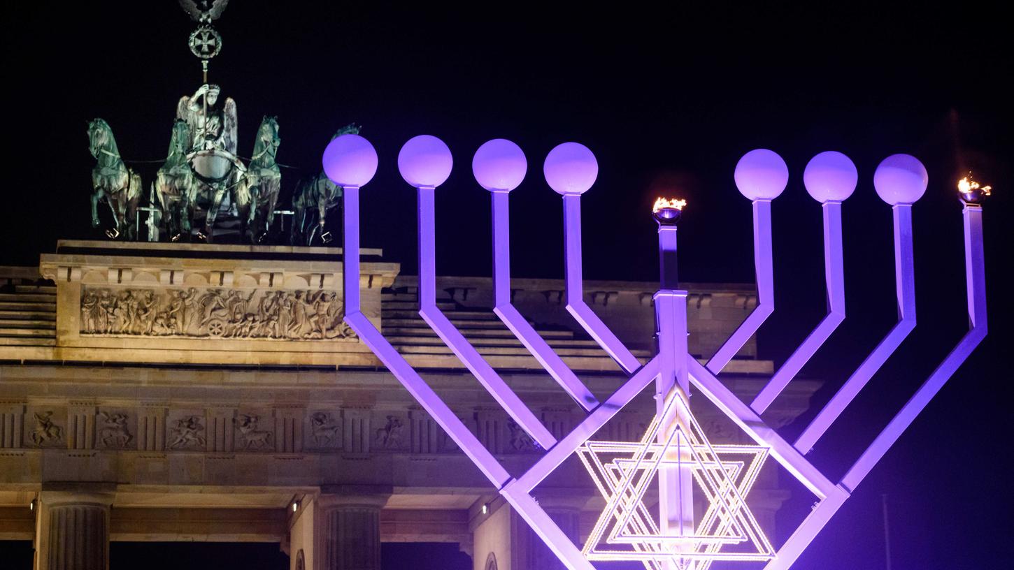 Eine Zweitklässlerin soll an einer Berliner Grundschule von einem Jungen angepöbelt worden sein, weil sie nicht an Allah glaubt. Zudem wurde ihr in bedrohlichem Tonfall "Jude" zugerufen. (Symbolbild)