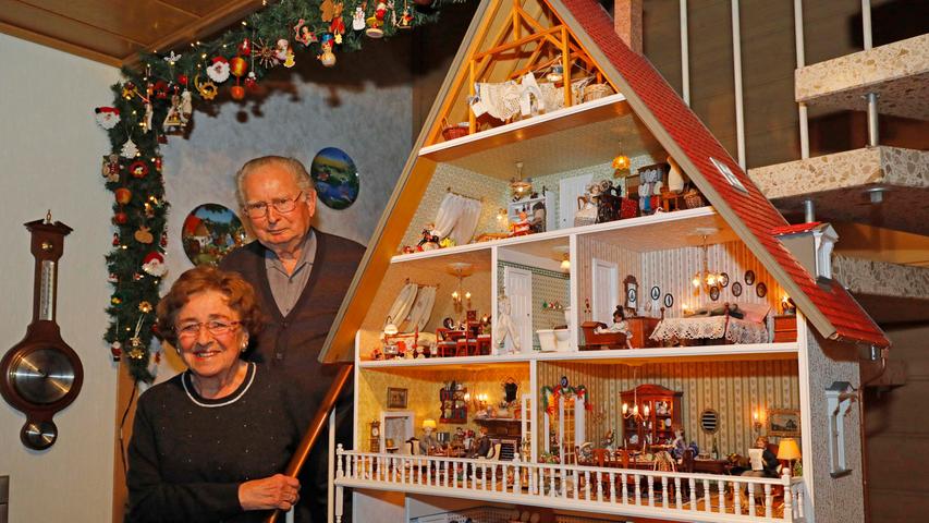 Frau Pfeiffers Puppenhaus: Weihnachten für Winzlinge