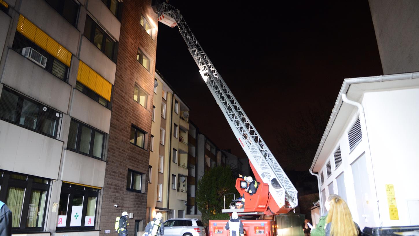 Alarm in Schweinau: Großaufgebot der Feuerwehr rückte aus
