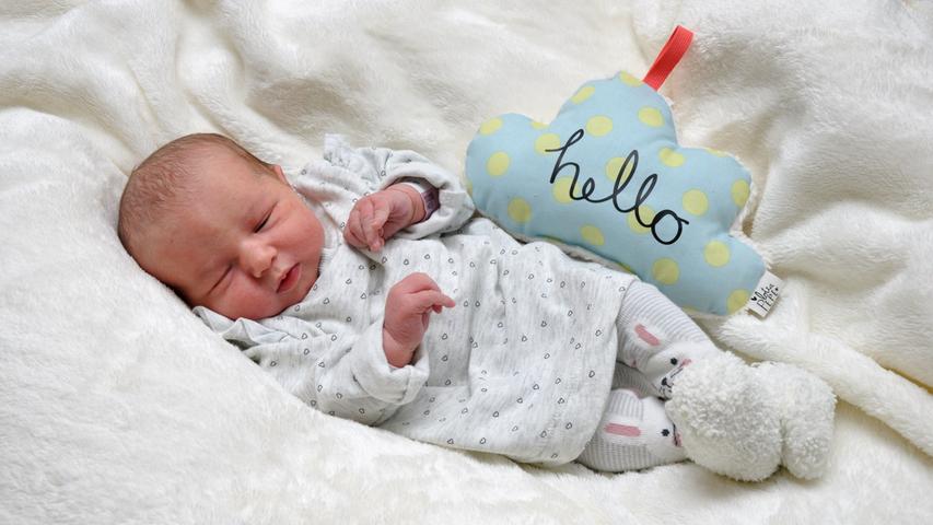 Hallo Lea Johanna! Die Kleine war bei ihrer Geburt am 22. Dezember im Südklinikum 53 Zentimeter groß und wog 3550 Gramm.