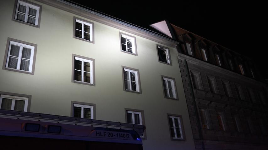 Silvesterrakete löst Fensterbrand in Nürnberg aus