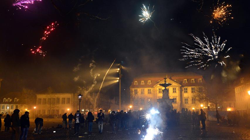 Gourmets, Feuerwerk, nackte Tatsachen: So feierte Erlangen Silvester!