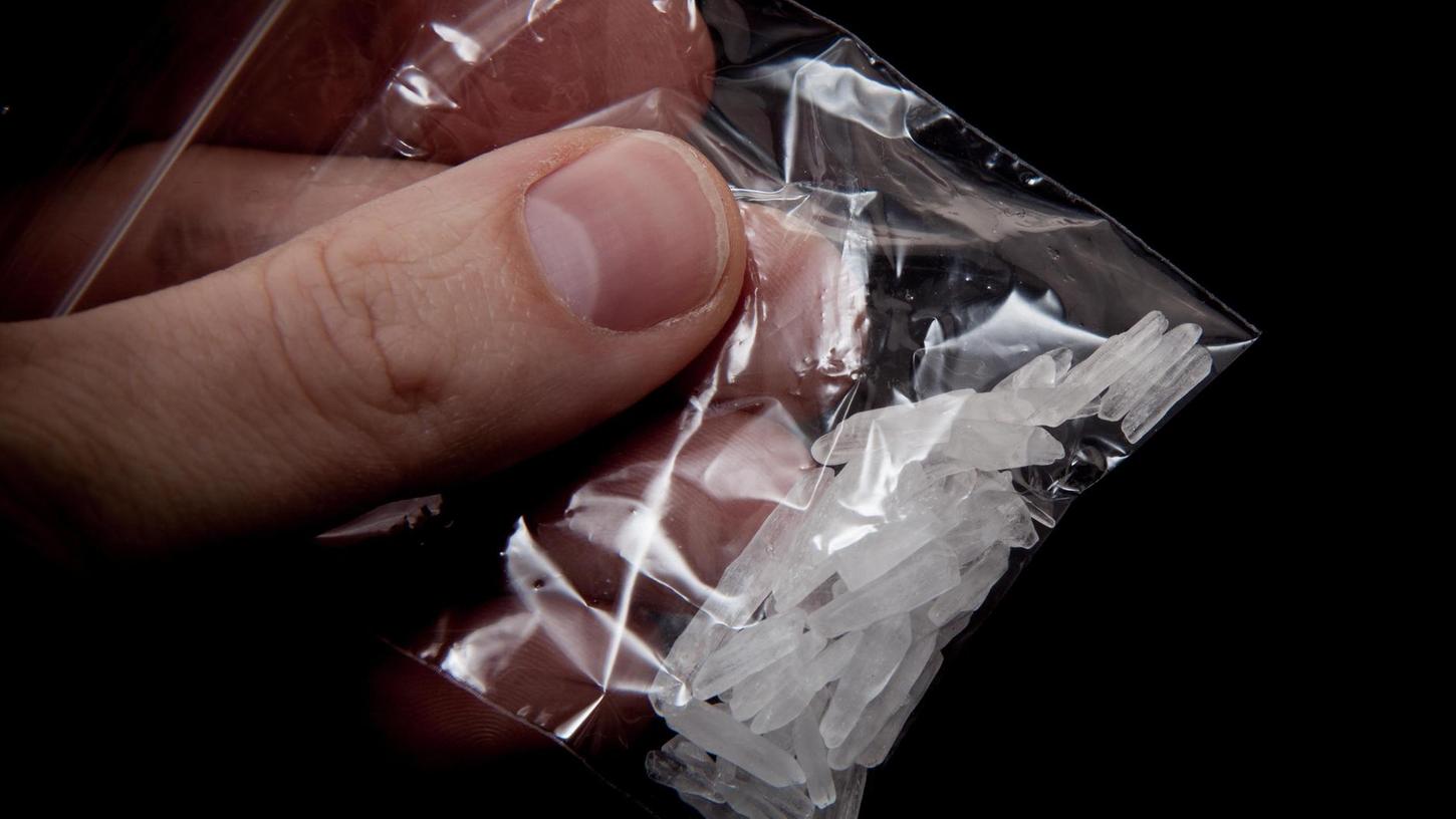Drogen wie Methamphetamin, kurz Crystal Meth, haben bei Dominik Forster Spuren hinterlassen, die wohl nie wieder verschwinden werden.