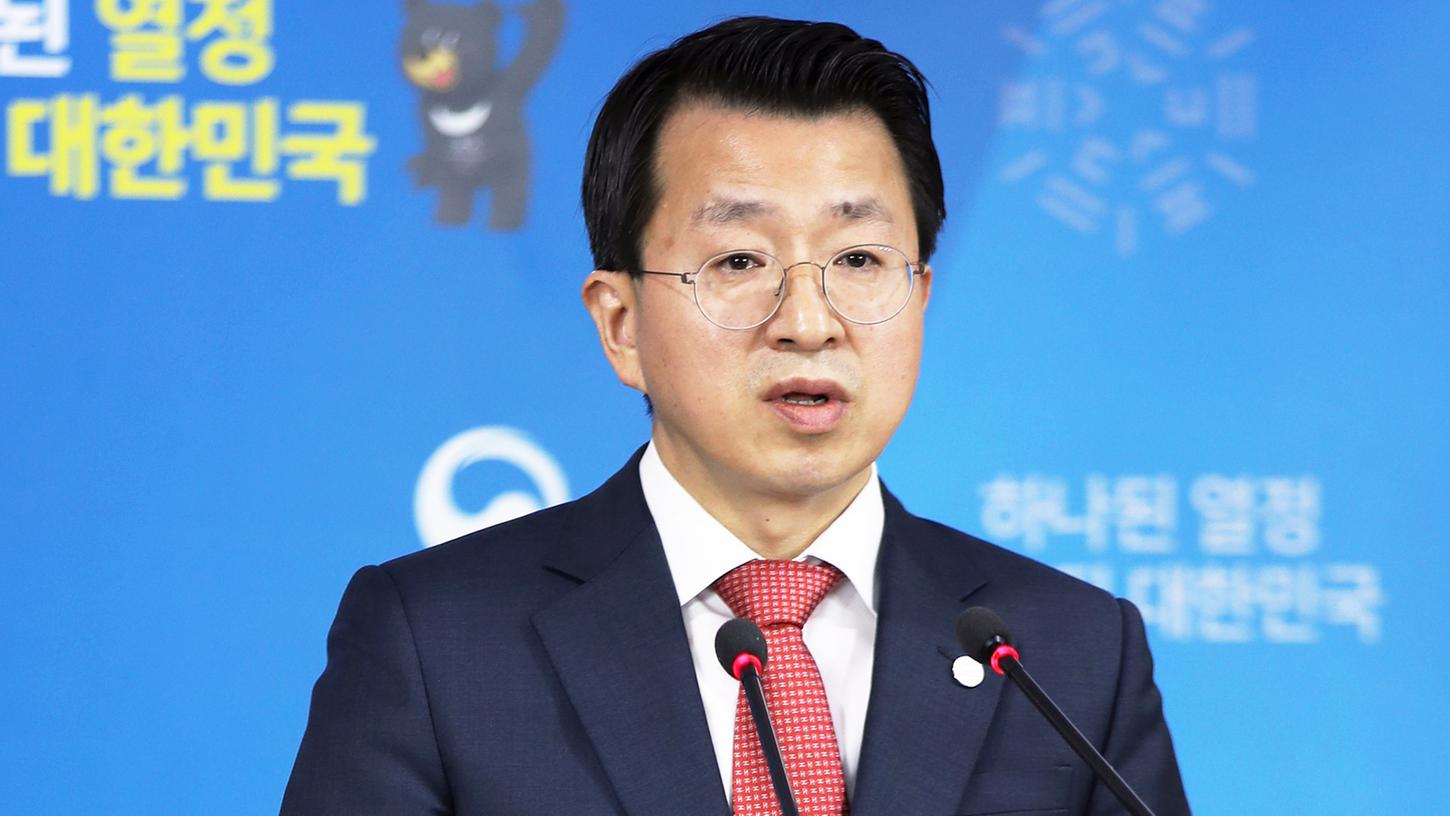 Das südkoreanische Vereinigungsministerium teilte mit, dass Nordkorea den Vorschlag Südkoreas akzeptiert habe, sich am nächsten Dienstag im Grenzort Panmunjom zu treffen.