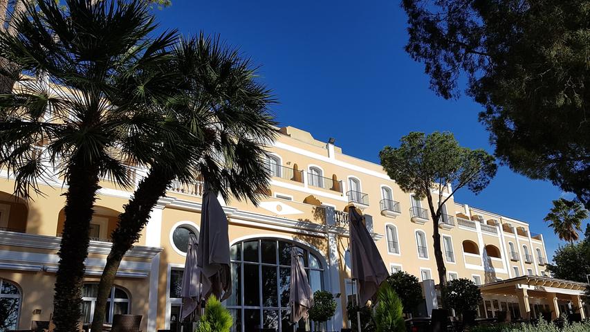 Trainingslager in Jerez: Das Kleeblatt checkt in Ferienhotel ein