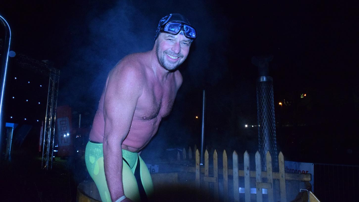 Christof Wandratsch liebt Extreme. Seine neueste Leidenschaft ist es, in eiskaltem Wasser zu schwimmen.