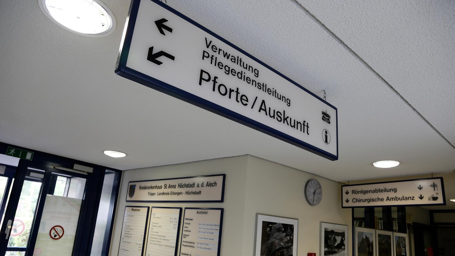 Auch im Krankenhaus Höchstadt (hier ein Archivbild vom Eingangsbereich) wurde gezündelt.