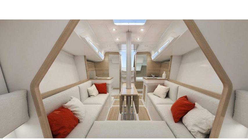 Der Blick unter Deck der neuen Grand Soleil 34 Performance mit zwei Doppelkabinen zeigt, wieviel Komfort eine Yacht bieten kann.