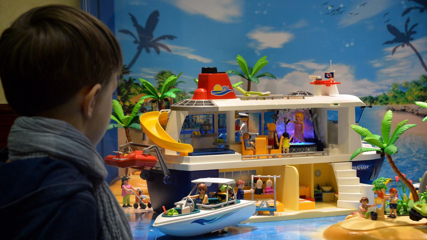 Playmobil hat personell aufgestockt. Branchenkenner erwarten, dass das Unternehmen auf digitale Trends setzt - es bleibt spannend. Playmobil hat personell aufgestockt. Branchenkenner erwarten, dass das Unternehmen auf digitale Trends setzt - es bleibt spannend.