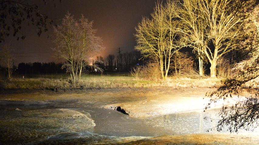 Großaufgebot in Baiersdorf: THW pumpt Angersee leer