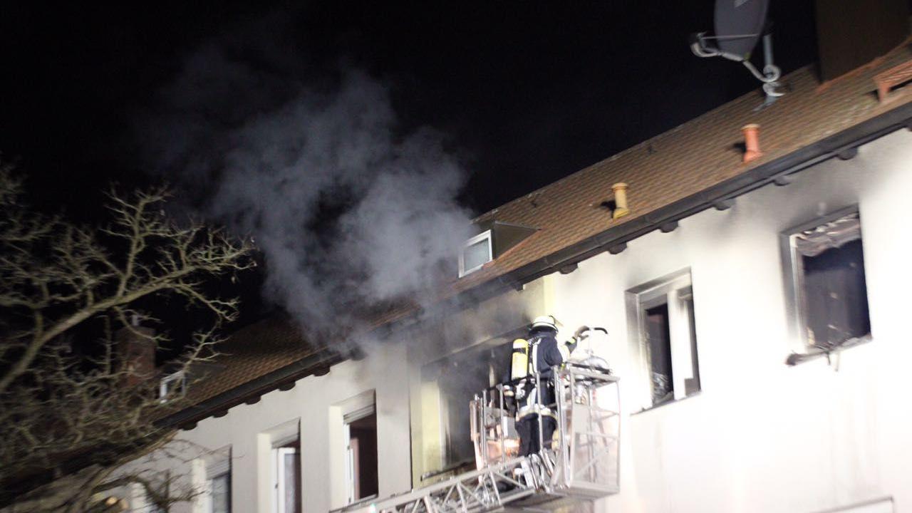 In Schwabach geriet am Montagabend eine Wohnung in Brand.
