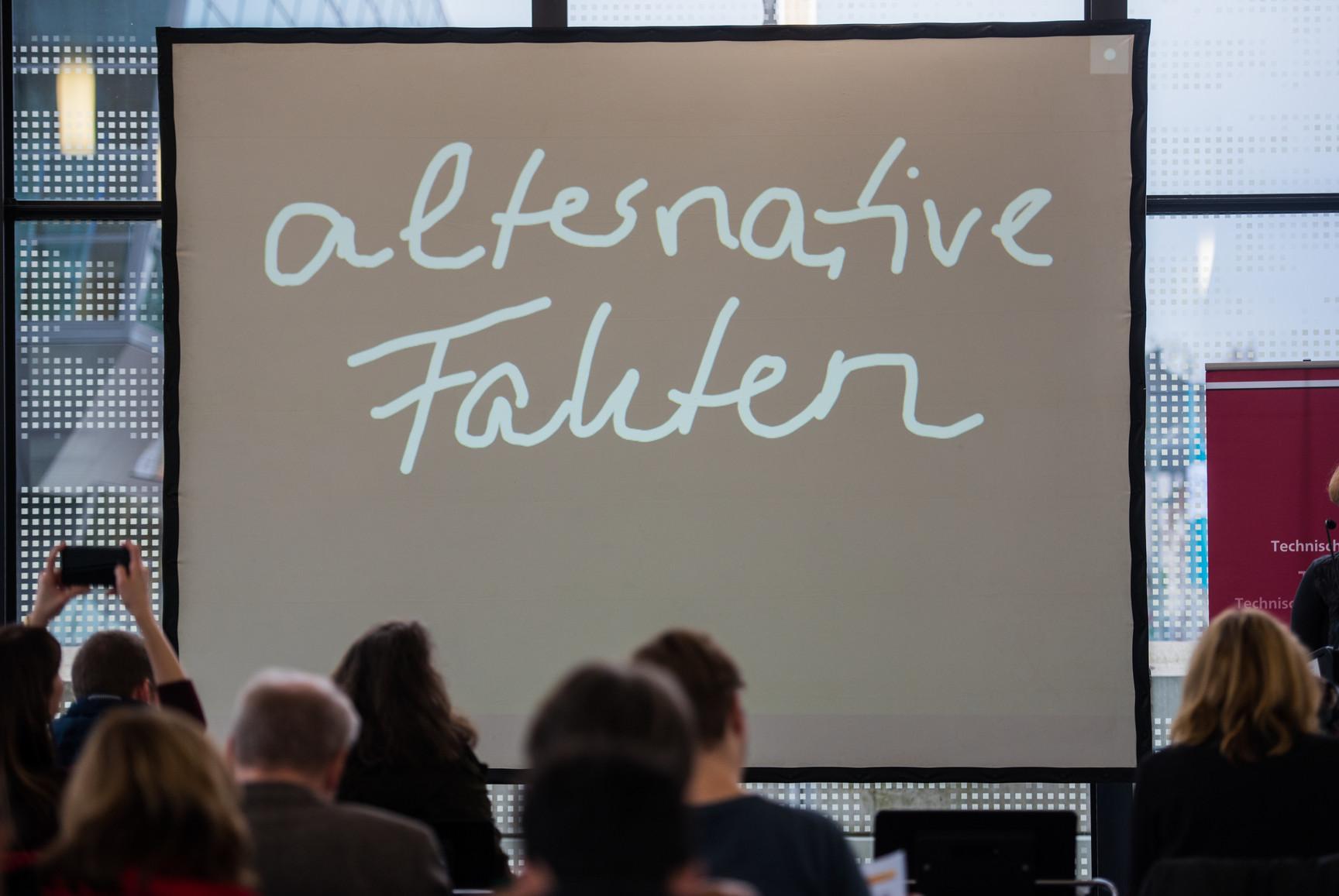 "Alternative Fakten" zum "Unwort des Jahres" gewählt