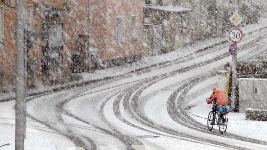Winter feiert sein Comeback: Schneegestöber im Frankenland