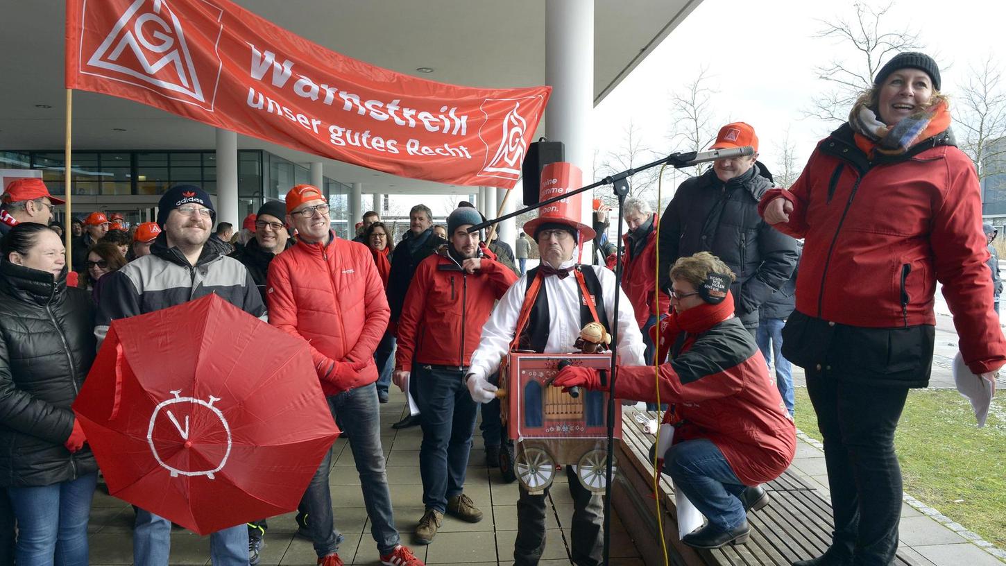 Warnstreik in Erlangen: IG Metall will Druck erhöhen