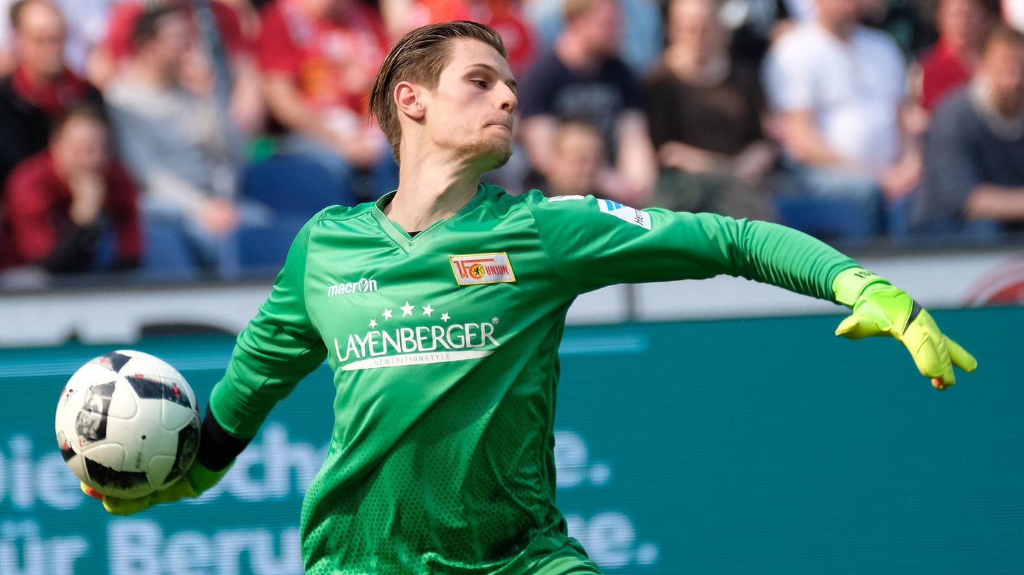 Unions Torwart Daniel Mesenhöler in Aktion: Der 1. FC Union geht mit der neuen Nummer eins Daniel Mesenhöler in den Aufstiegskampf.