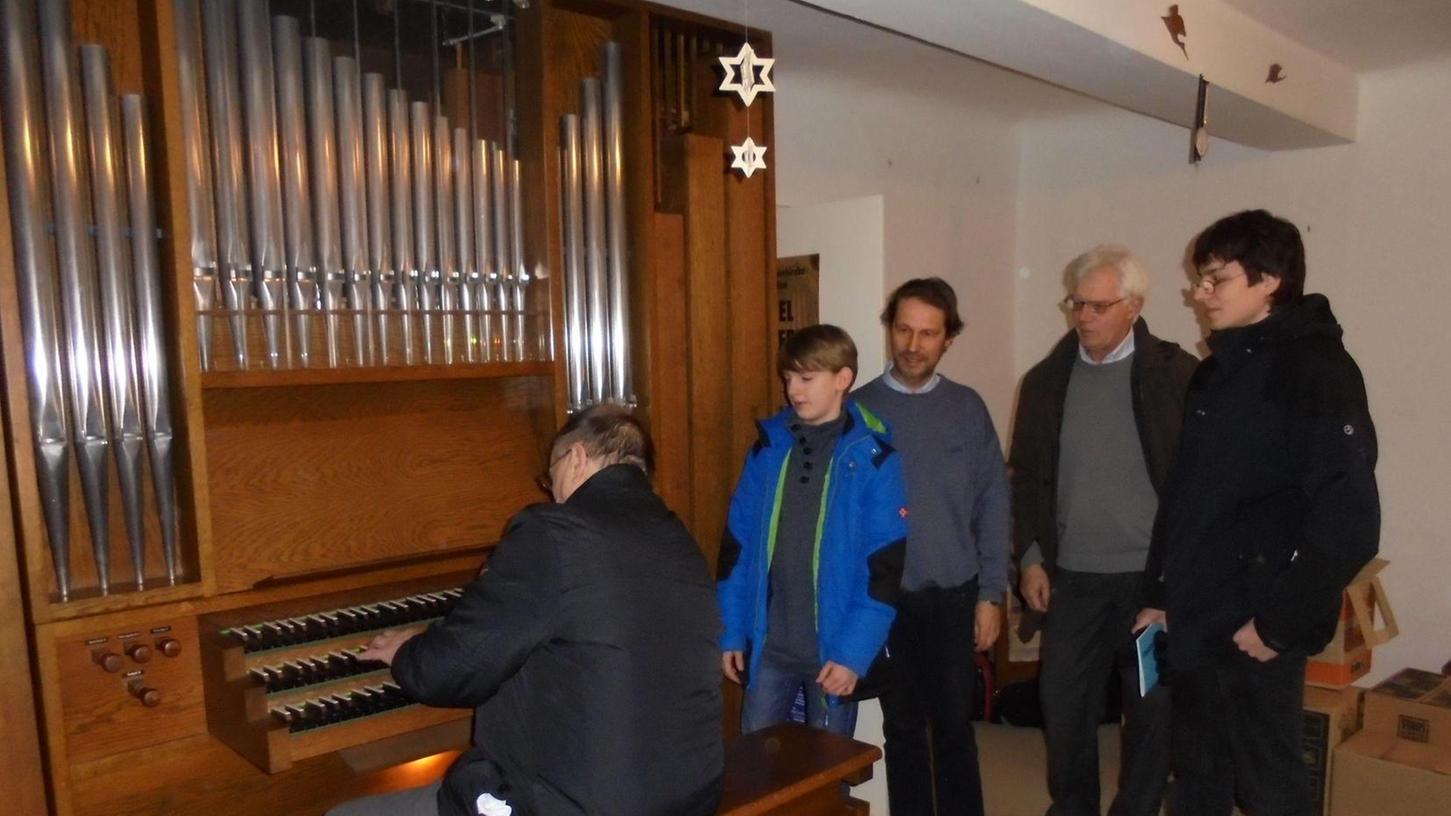Domorganist schenkt Höchstadt-Süd eine Orgel