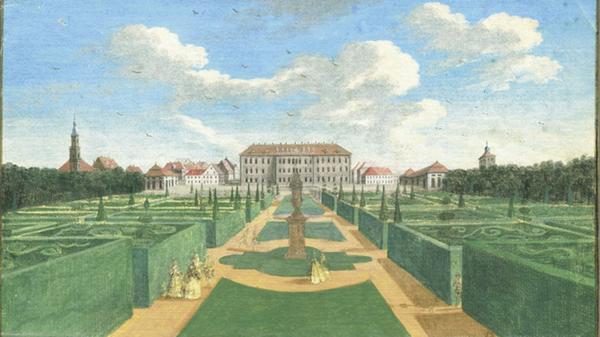 Anfangs immatrikulieren sich gerade einmal 64 Studenten an der Uni. Gegenwärtig sind es fast 40.000. Weil die Zahl der Studierenden zu Beginn stets im unteren dreistelligen Bereich rangiert, kämpft die Uni um ihre Existenz – zumal das Fürstentum Brandenburg-Bayreuth wenig Geld besitzt. Das ändert sich, als der Markgraf Alexander das Fürstentum regiert und die Uni fördert. 1769 wird sie daher in Friedrich-Alexander(s)-Universität umbenannt. Es existieren eine Theologische, Juristische, Medizinische und Philosophische Fakultät.