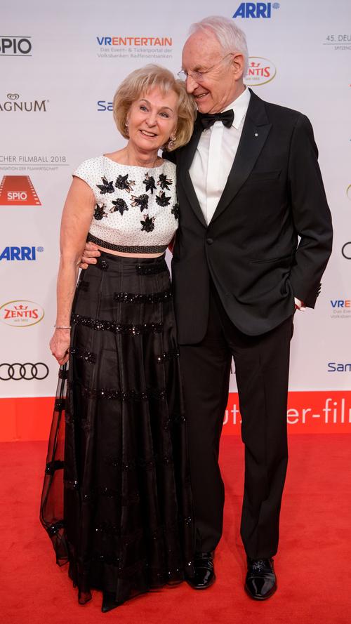 Auch der ehemalige CSU-Vorsitzende und Ministerpräsident von Bayern, Edmund Stoiber, und seine Frau Karin gaben sich auf dem Filmball die Ehre.
