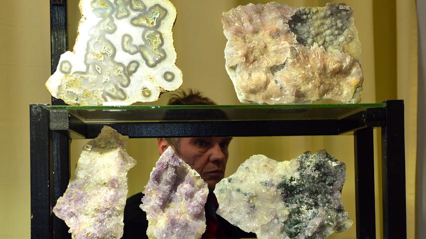 Ketten, Steine und Kristalle: Die Mineralienbörse in Erlangen