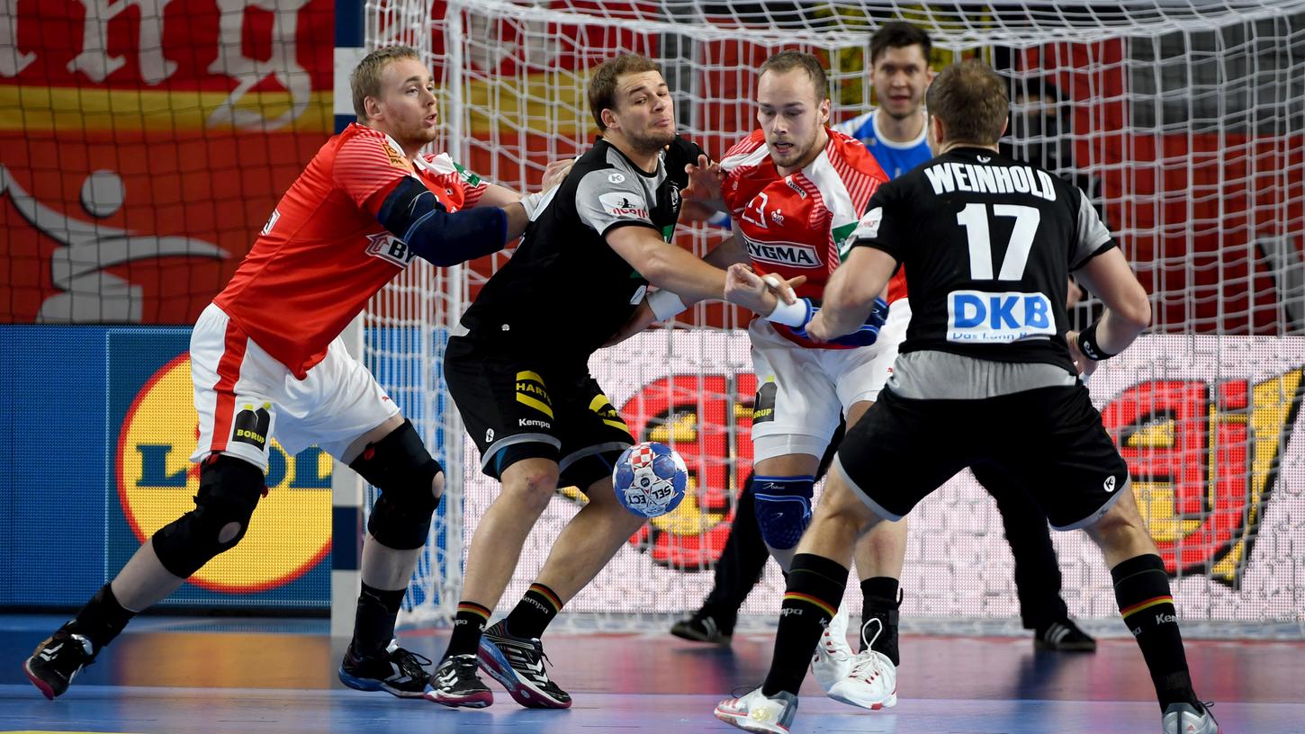 Deutschland gegen Dänemark: Das bedeutete beim EM-Match in Kroatien eine intensive Auseinandersetzung - mit einem für das DHB-Team schlechten Ausgang.