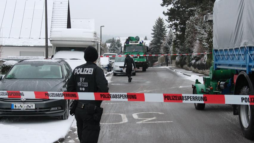 Vermisstes Ehepaar aus Schnaittach. Polizei nimmt Sohn des Ehepaars und Frau fest. Ermittler gehen von Tötungsdelikt aus.