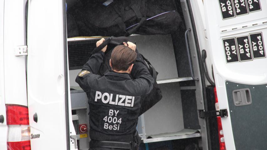 Polizei - Polizeieinsatz in Schnaittach - Vermisstes Ehepaar aus Schnaittach. Sohn und Ehefrau festgenommen.