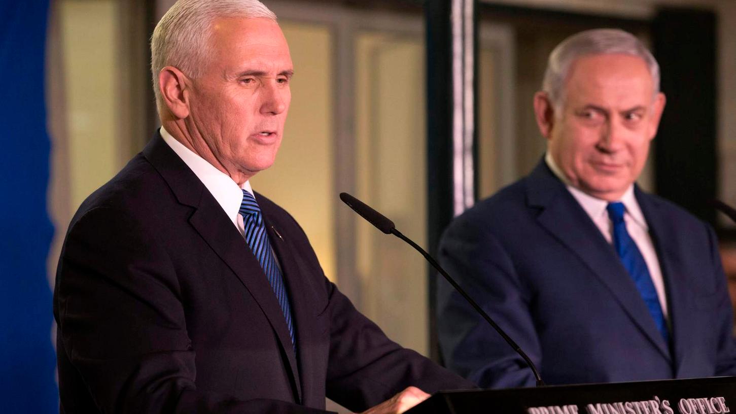 Der US-Vizepräsident Mike Pence und Israels Premierminister Benjamin Netanyahu vor dem Parlament in Jerusalem.