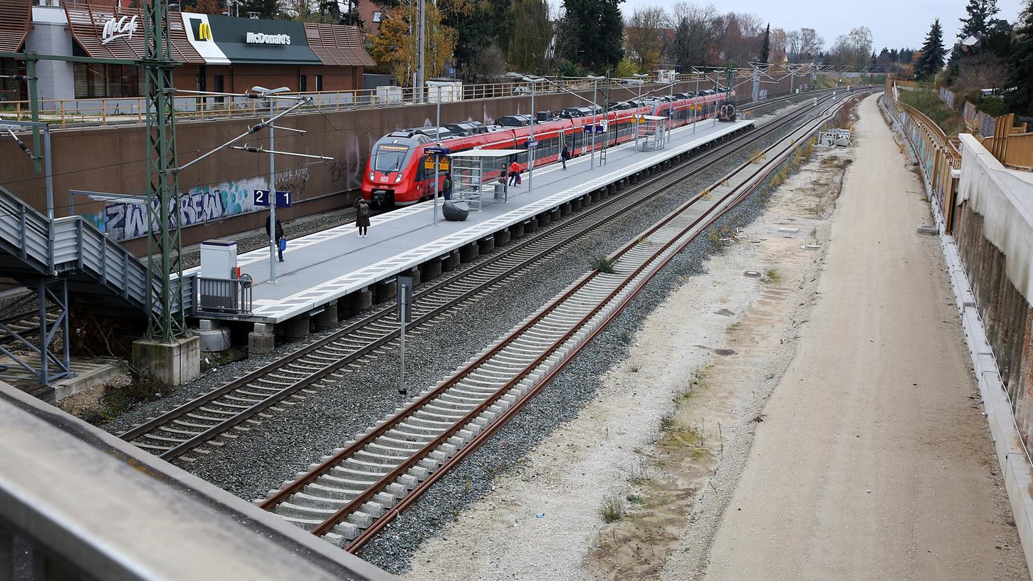 Auch der Bahn-Haltepunkt Unterfarrnbach soll bis 2020 endlich ausgebaut werden.
