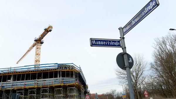 Bis die ersten Brandschützer in das 50-Millionen-Objekt einziehen können, werden allerdings noch gut zwei Jahre ins Land gehen.