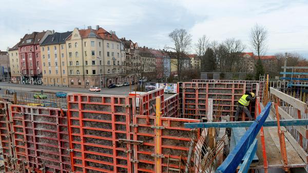 Die Feuerwache erstreckt sich, alle Geschosse eingerechnet, über rund 19000 Quadratmeter.