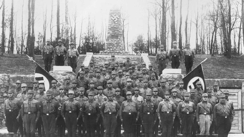 Traurige Berühmtheit: In Gunzenhausen wird am 30. April 1933 das erste Hitler-Denkmal Deutschlands eingeweiht.