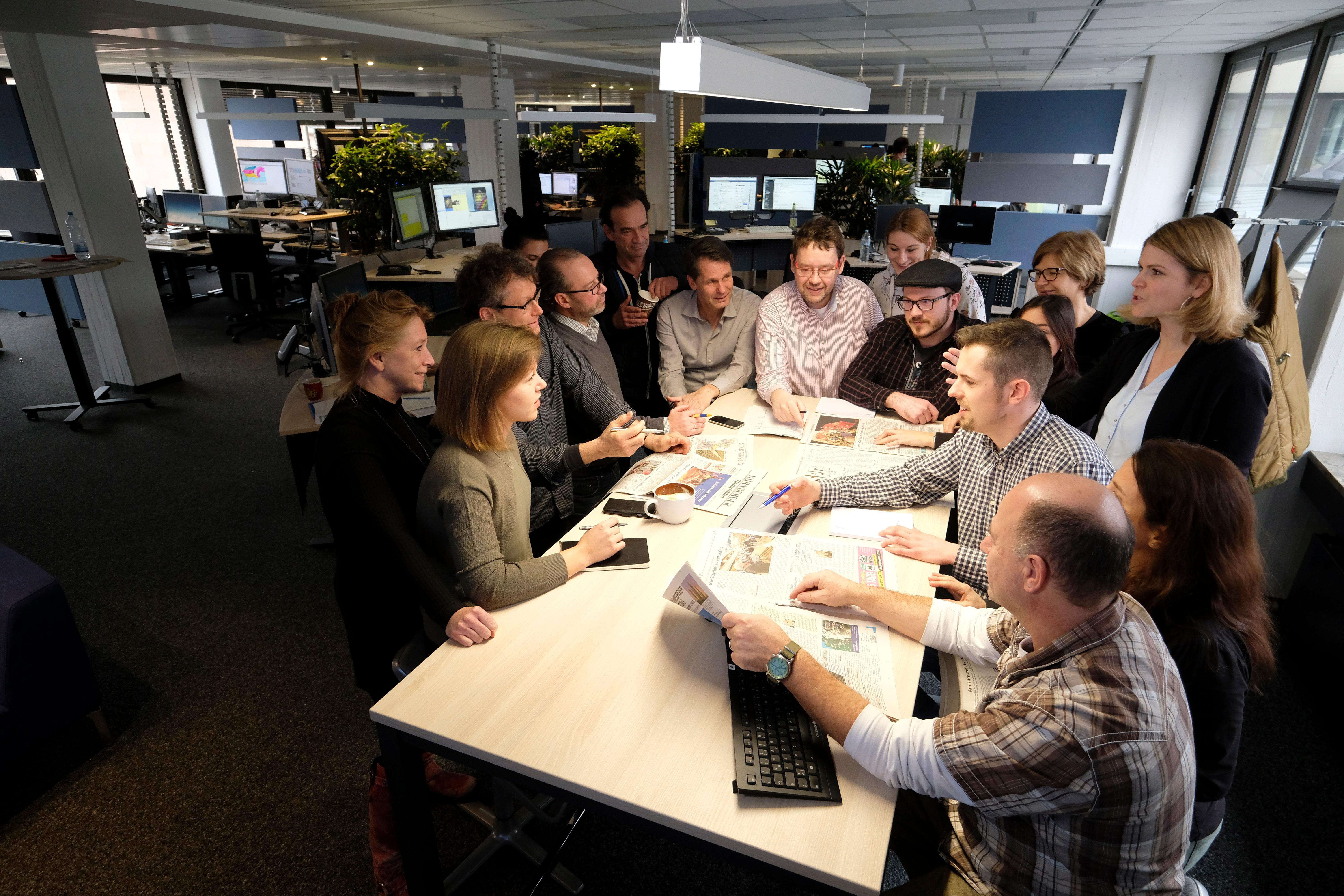 Der Verlag Nürnberger Presse hat umgebaut: NN, NZ und nordbayern.de arbeiten in der Marienstraße 9-11 künftig in einem gemeinsamen Newsroom.