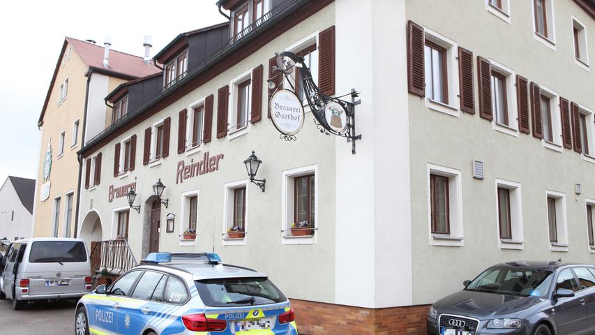 Seit Mittwochabend wird der 75-jährige Hermann D. aus Leutershausen (Landkreis Ansbach) vermisst. Die Polizei sucht nach dem Mann, der zuletzt ein Brauhaus besuchte.