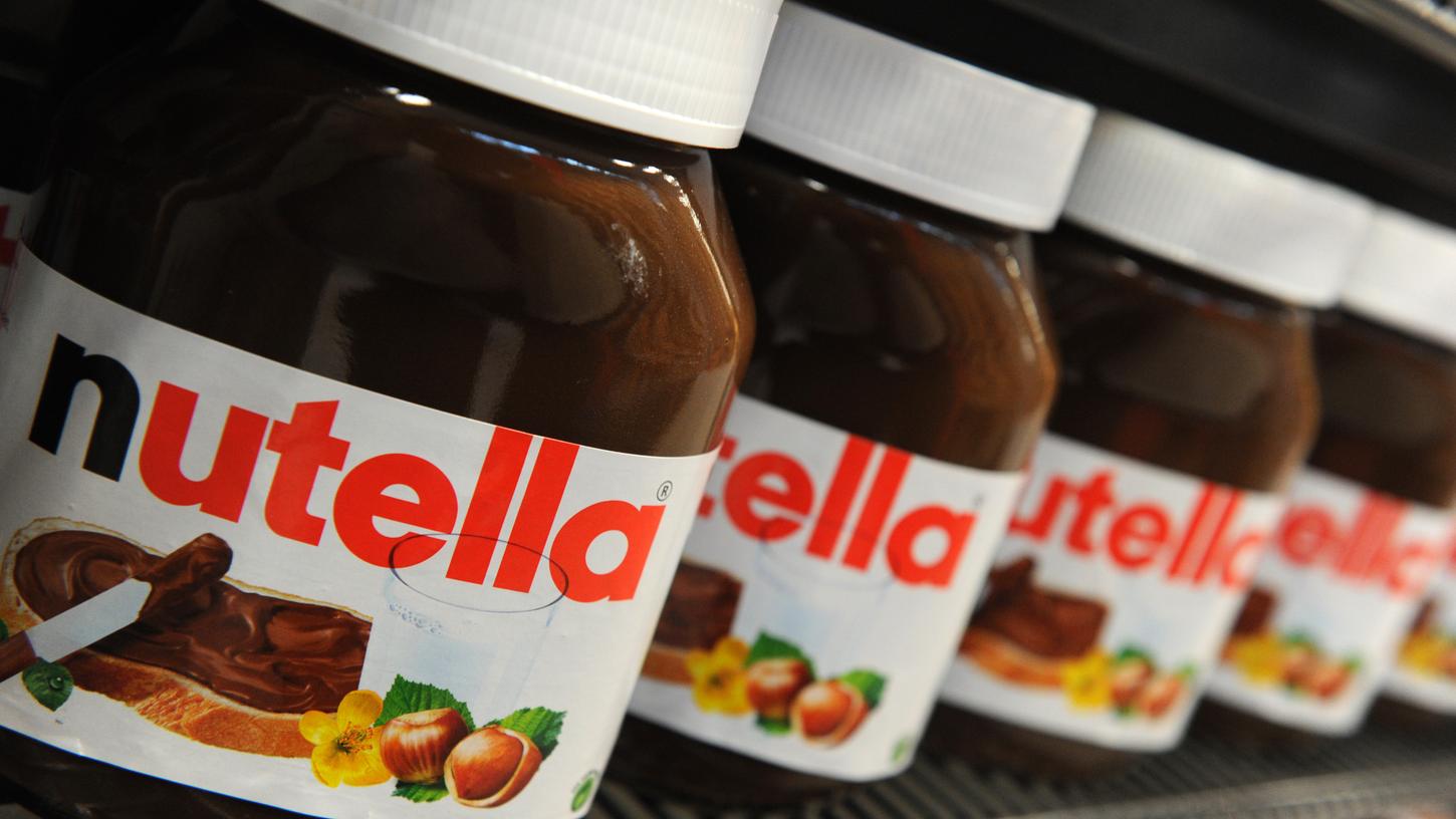 Normalerweise laufen in Villers-Écalles täglich 600.000 Gläser Nutella vom Band.