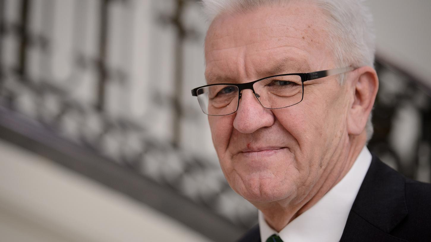 Nach fünf Jahren Pionierarbeit zieht Baden-Württenbergs Ministerpräsident Kretschmann (Grüne) ein positives Fazit für die Gemeinschaftssschulen - doch nicht alle teilen seine Meinung.