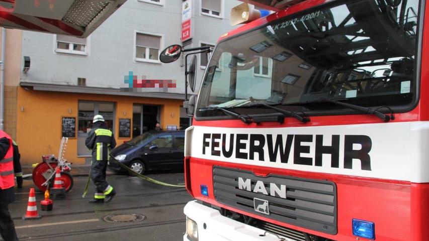 Feuer in Nürnberger Döner-Restaurant: Vier Verletzte