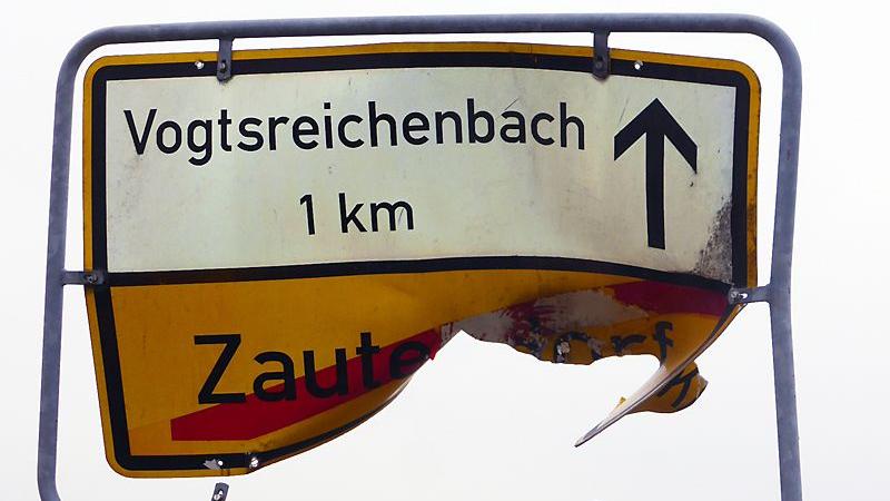 Eines der zerstörten Verkehrsschilder stand an der Verbindungsstraße zwischen Zautendorf und Vogtsreichenbach.