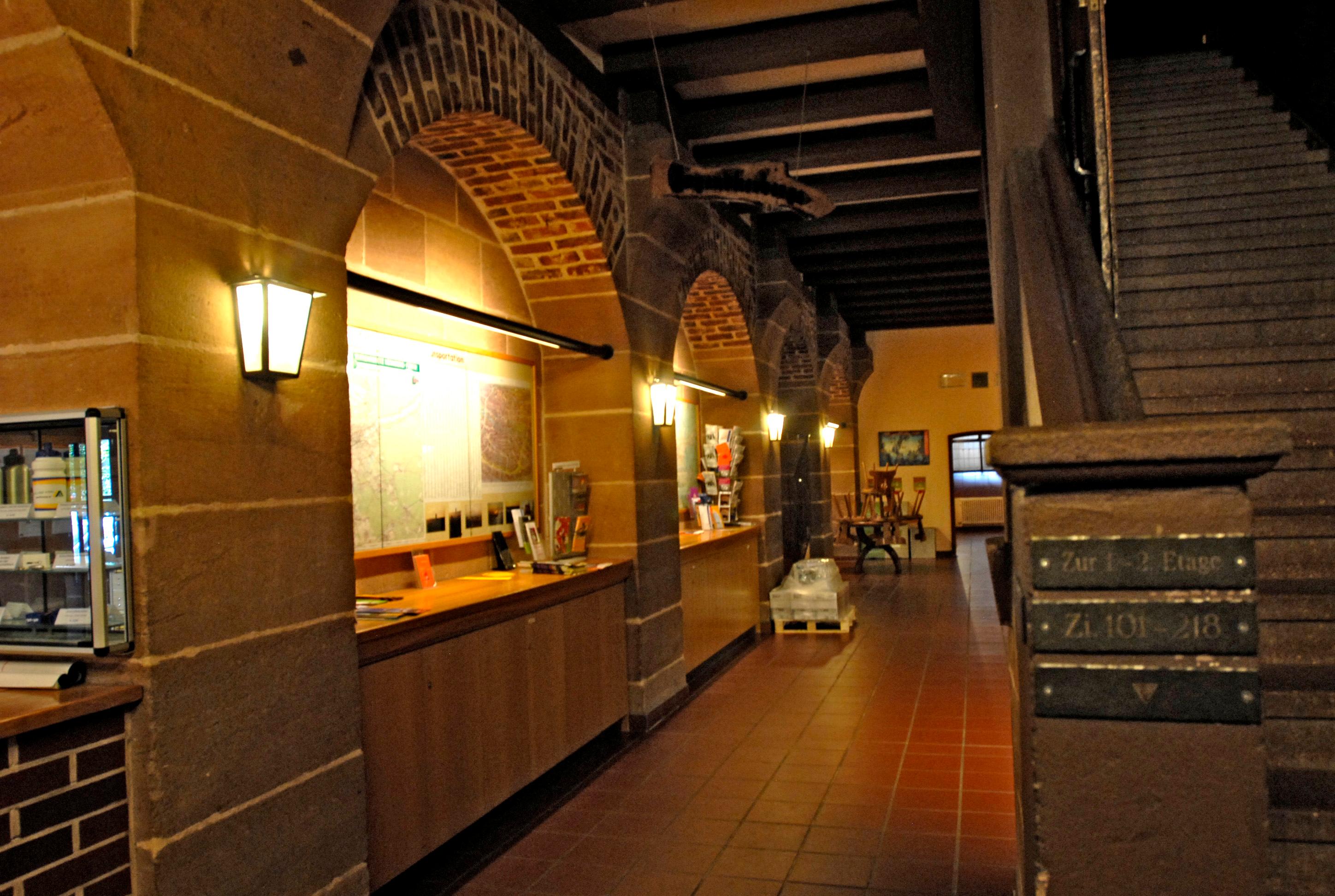 So leer und ruhig ist es wohl nur höchst selten in den Räumlichkeiten der Jugendherberge.