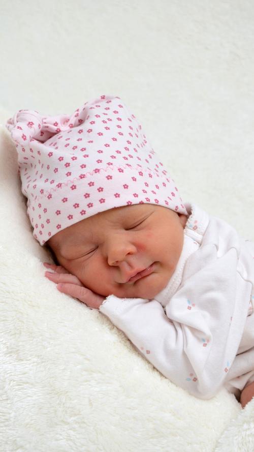 Da ist es endlich - das erste Februar-Baby! Luisa kam am 5. Februar mit 3160 Gramm und 53 Zentimeter auf die Welt. Herzlich Willkommen in Nürnberg!